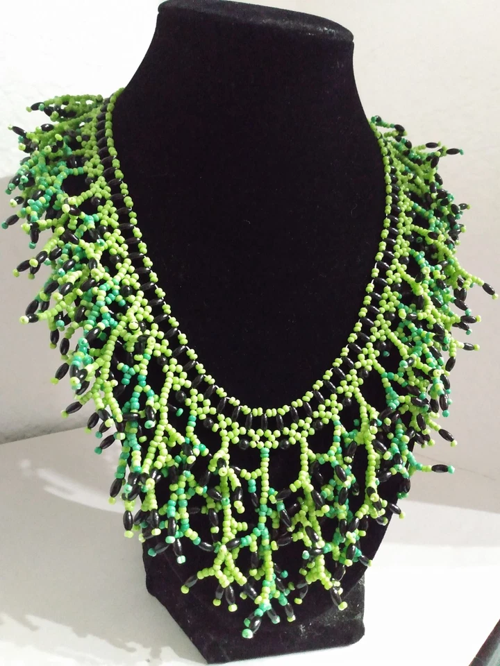 42 - Women Glass Seed Bead Bib Collar Handmade Necklace 8" Black-Green Dainty 