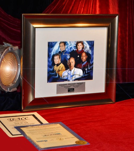 STAR TREK signiert 5 CAPTAINS Shatner, Stewart, Brooks, Mulgrew, Bakula, RAHMEN COA - Bild 4 von 10