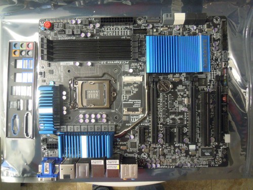 Placa madre Gigabyte GA-Z77X-UD5H LGA1155 juegos Z77 Intel PC ATX SLI * Rev. 1.1 - Imagen 3 de 12