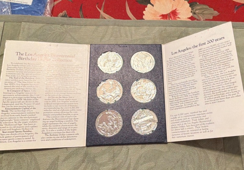 Los Angeles Bicentennial Birthday Dollars Set So-Called Dollar Uncirculated