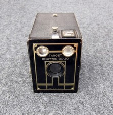 VINTAGE 1930s KODAK TARGET BROWNIE SIX-20 BOX CAMERA ART DECO NOT TESTED 