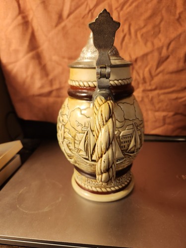 Vintage Avon Beerstein 1977 - Picture 2 of 6