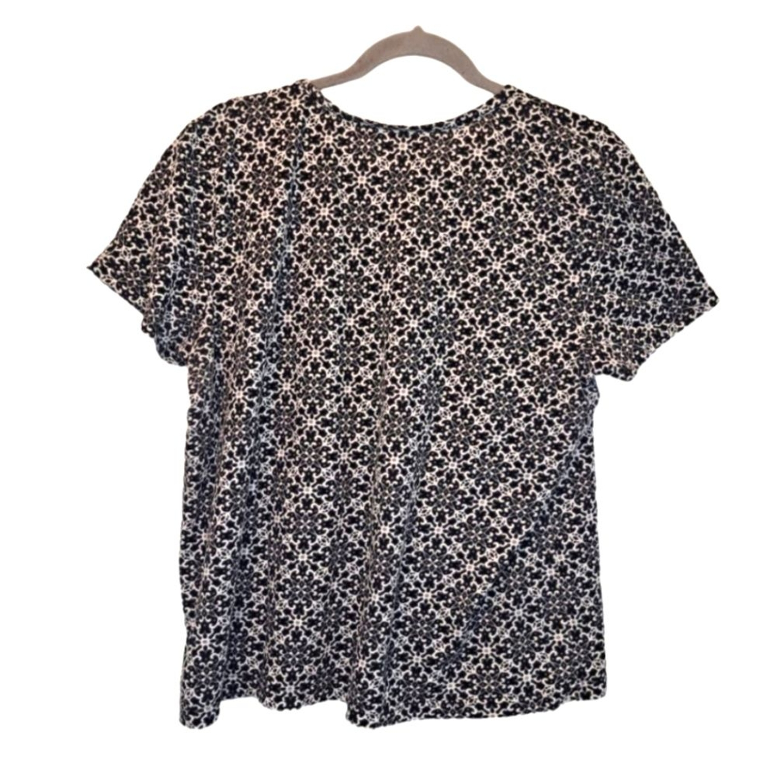 Basic Editions Split Neck Black White Patterned T… - image 2