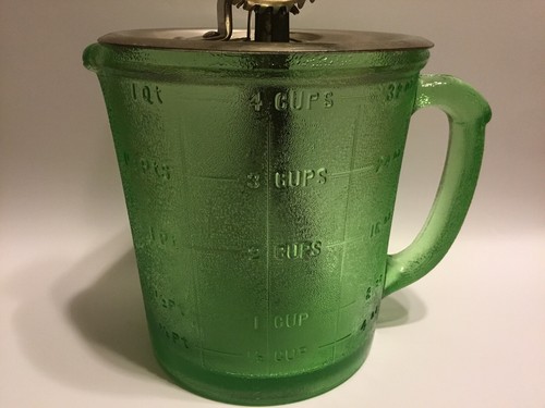 HAZEL ATLAS 4 Cups (1 Qt) Measuring Cup Green Uranium Glass w/ A&J Hand Mixer - Picture 2 of 19