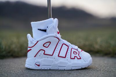 Nike Air More Uptempo QS [VARSITY RED] Standing Sneaker Putter