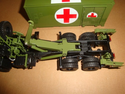 1/43 China People's Liberation Army PLA STYER SX2190 ARMY Medical TRUCK model - Picture 11 of 11