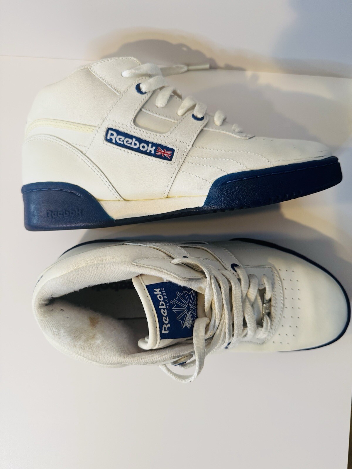 Reebok Sneakers Size 4 1/2 ￼
