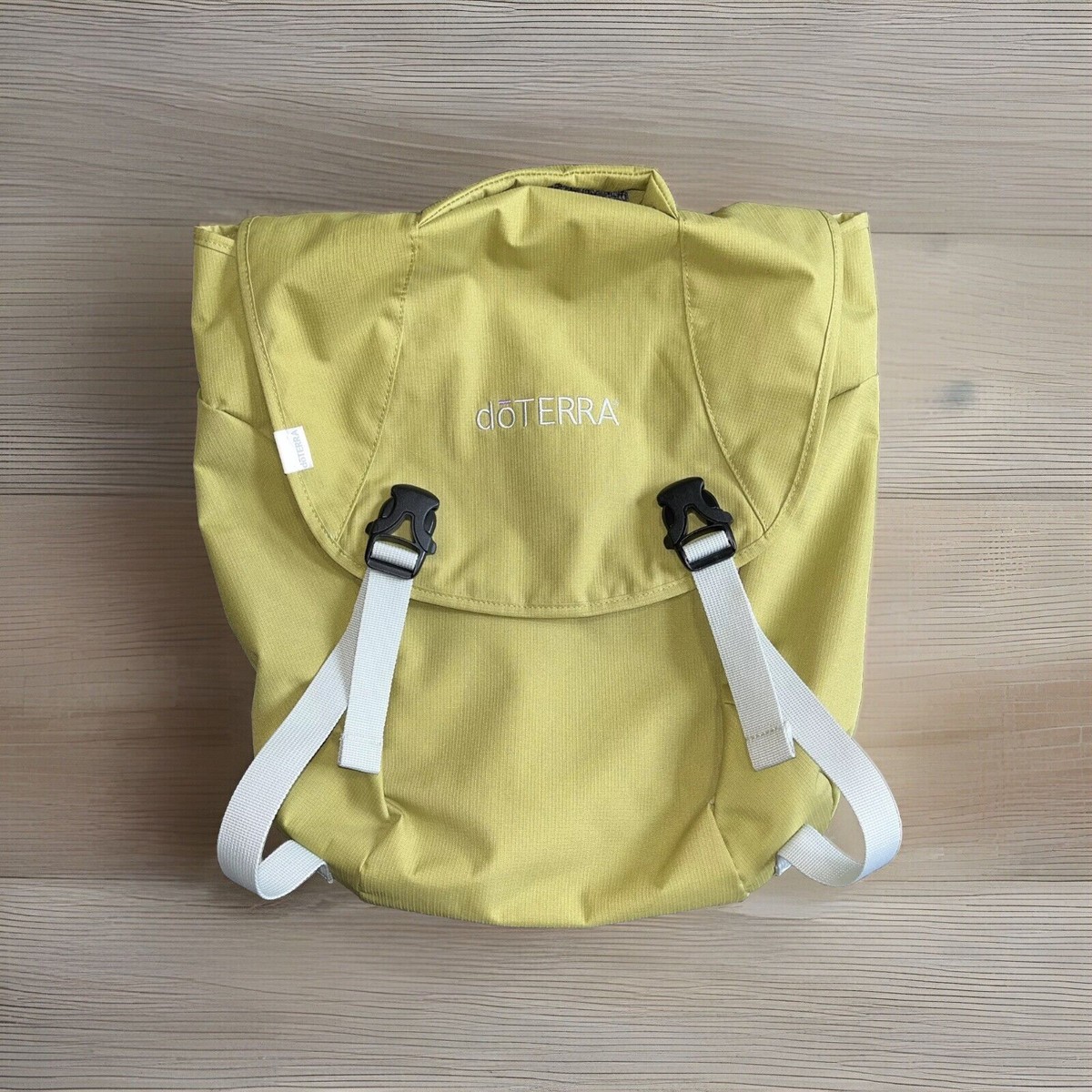 Doterra napsack style back pack Doterra Backpack Bag Green Made from Recycled Water Bottles  main image 4