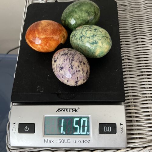 Genuine Alabaster Stone Hand Crafted Italy Set of 4 Egg Figurines - Picture 11 of 12
