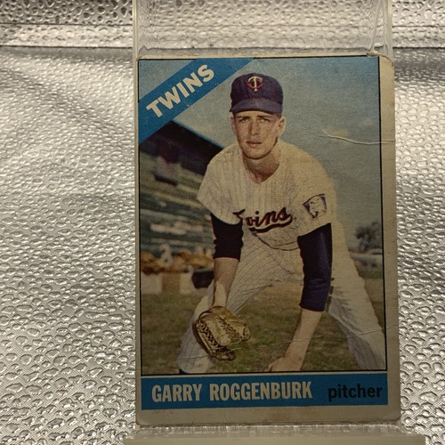 Garry Roggenburk #582 1966 Topps card