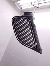 05-08 PONTIAC VIBE DRIVER SIDE UPPER GRILLE ASSEMBLY 