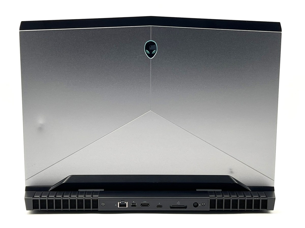 Alienware 17 R4 - QHD - i7-7700HQ - 16GB RAM - GTX 1070 - 128GB