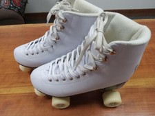 Used Cosmic Archie 15 White Roller Skates Womens Size 10  2-Day Priority Ship 