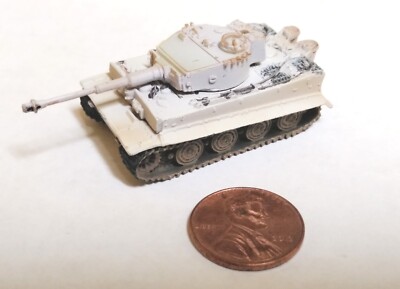 Takara 1/144 World Tank Museum 1. Germany Tiger I Tank. In winter