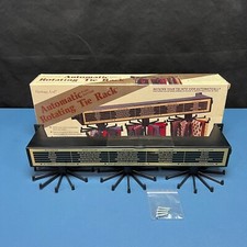 Vintage Heritage LTD Automatic Push Button Rotating Tie Rack 1987 Radmark