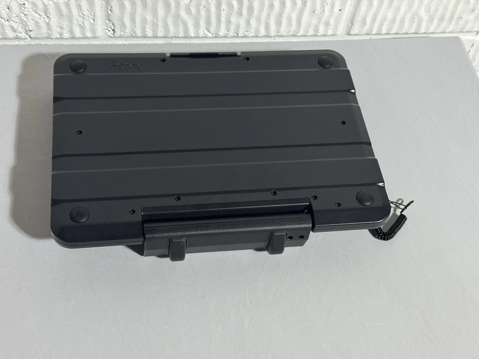 Getac F110 G1 Ruggedized Touchscreen Tablet GPS i7/4GB/256GB Win 10 BIOS Locked - Image 4 of 4