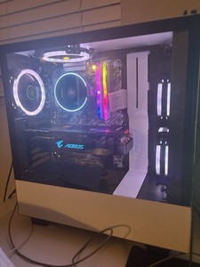 Custom/Whitebox Gaming Tower Desktop PC White/Black, Dedicated Graphics, RGB
