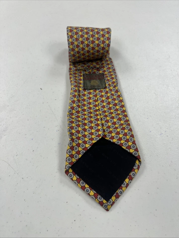 Corbata de cuello de seda floral amarilla Luciano Barberra para hombre $195 Foto 2 de 4