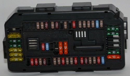 Sicherungskasten BMW 1ER F20 3ER F30 Steuergerät Stromverteiler vorne 9224879