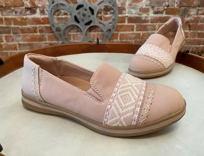 Earth Origins Dusty Pink Embroidered Nubuck Slip-Ons Bailey New Flats Shoes