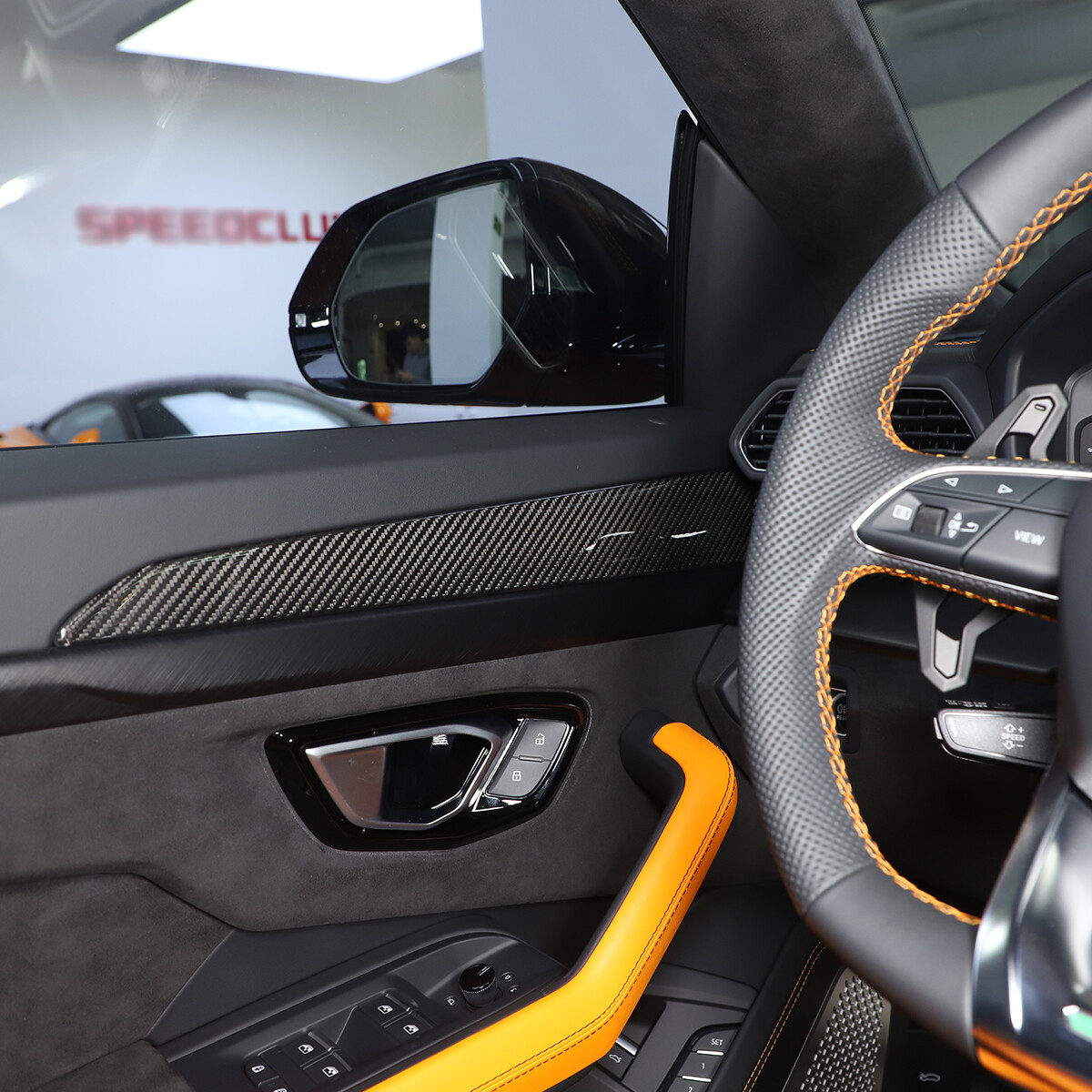 Lamborghini Urus 2018-2021 Door pocket trim