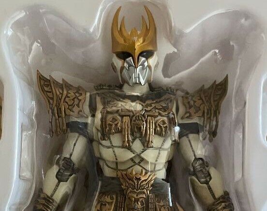 S. H. Figuarts Kamen Rider Kuuga N Daguva Zeba Figure True