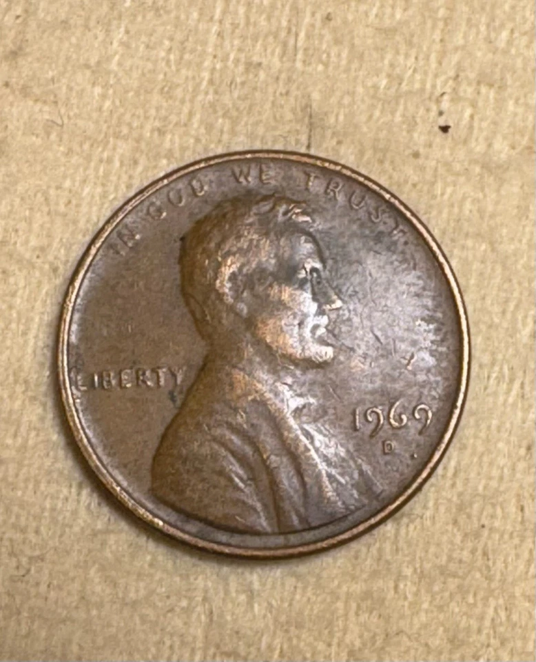 1969 D Mint Circulated  Penny, Brown Error Coin Floating Roof No FG￼ - Image 3 of 4