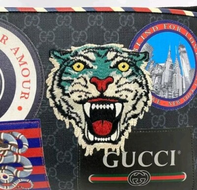 GUCCI Night Courier GG Supreme Tiger Black Clutch Bag Unisex Rare