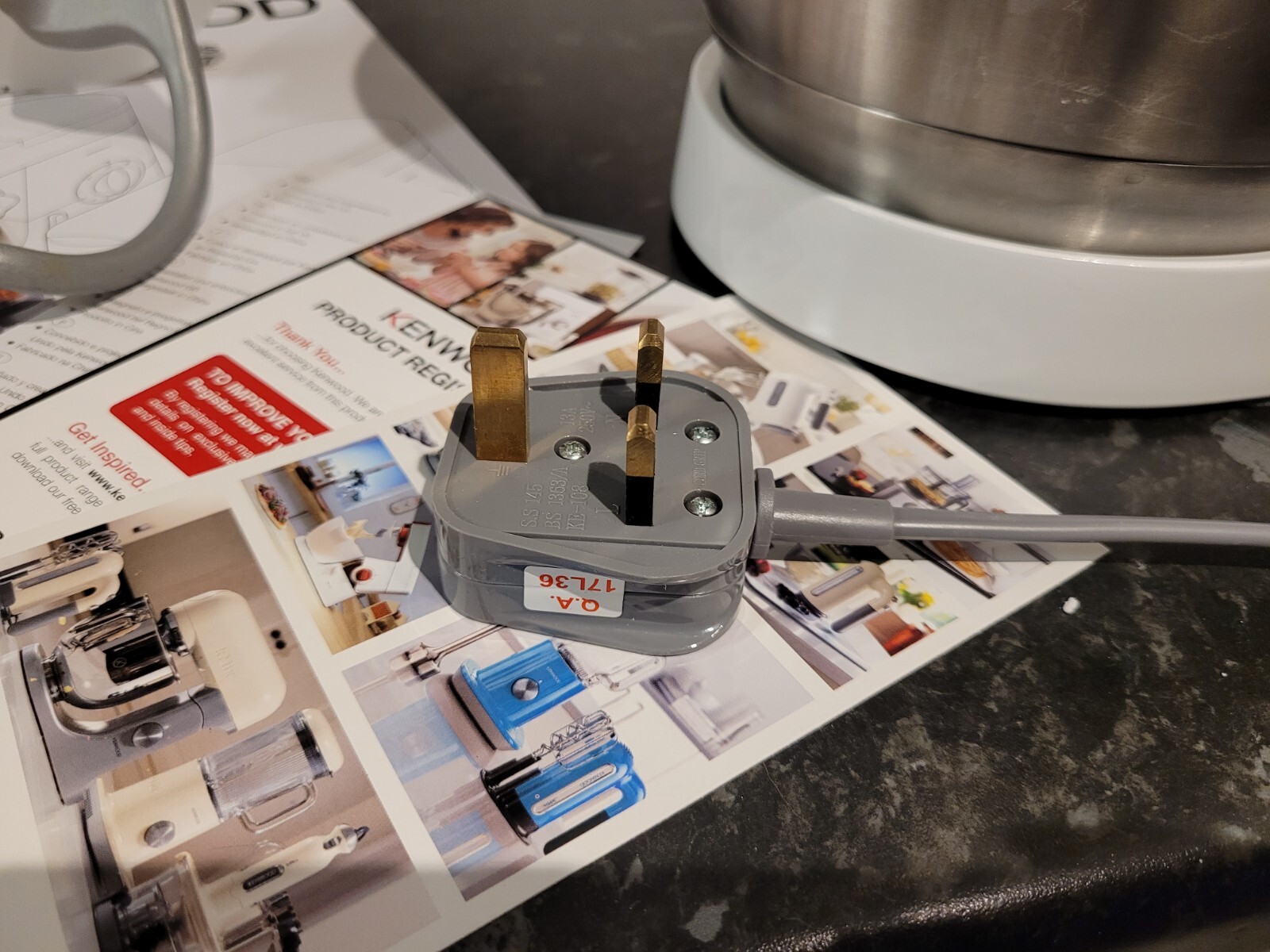 Kenwood Chef KMC515 1000W Stand Mixer White BOXED 5011423189086 eBay