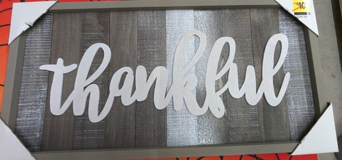 Wooden Wall Hanging Thankful Sign