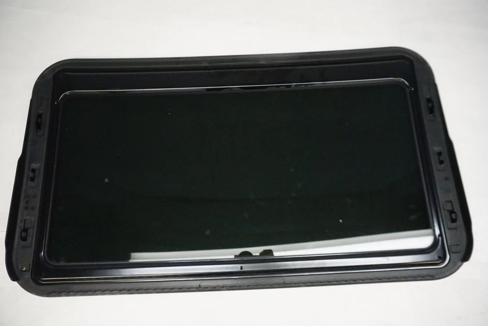 2007 2008 Audi RS4 люк стекло 8E0877071B OEM - Изображение 3 из 3