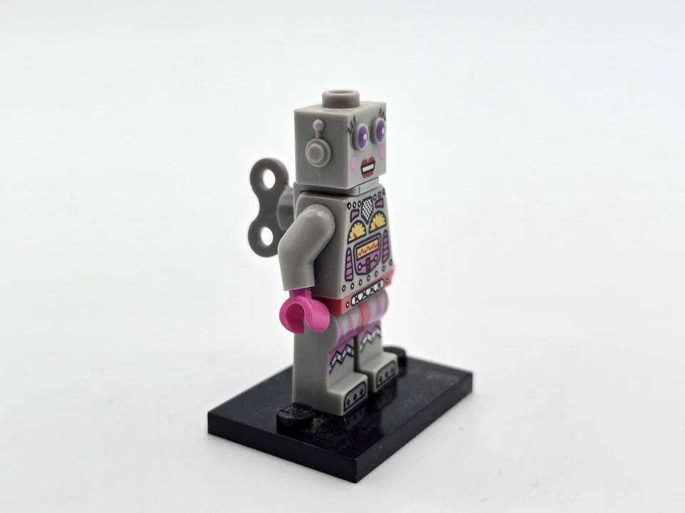 LEGO 71002 Collectible Minifigures 2013 Series 11 Lady Robot - Image 2 of 3