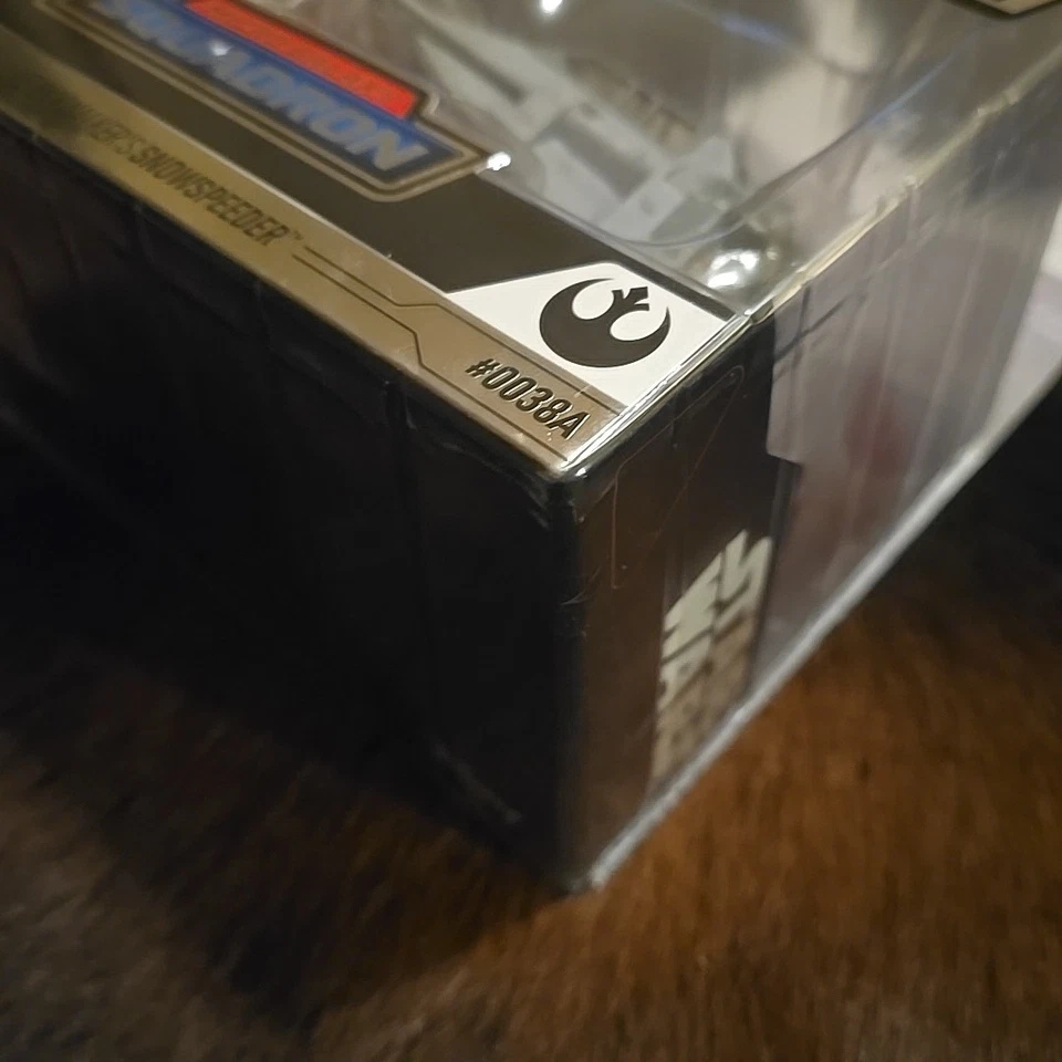 Star Wars Micro Galaxy Squadron Armada Serie 2 Luke Skywalker's Snowspeeder Foto 3 de 4