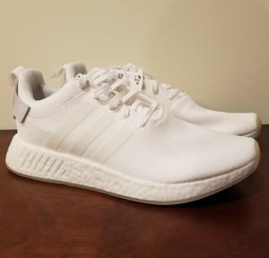nmd r2 triple white