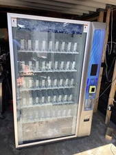 Dixie Narco Bev Max 6 Glass Front Soda Vending Machine Card Reader Media Touch