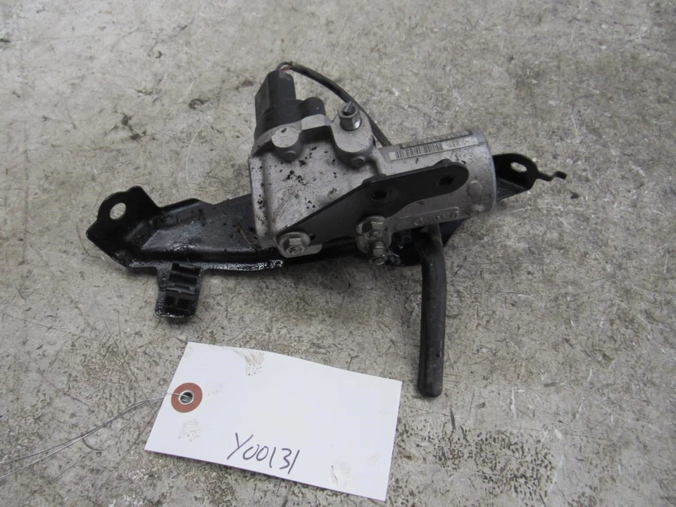 2004 2009 Toyota Prius hybrid brake master cylinder solenoid 47270-47010 OEM Foto 4 de 4