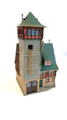 Vollmer - Feuerwache mit Turm - 20817 - H0 - Gebäude Haus gebaut --- DM 1531