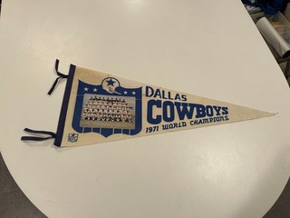 original RARE STYLE 1971 DALLAS COWBOYS world champions FULL SIZE NFL PENNANT