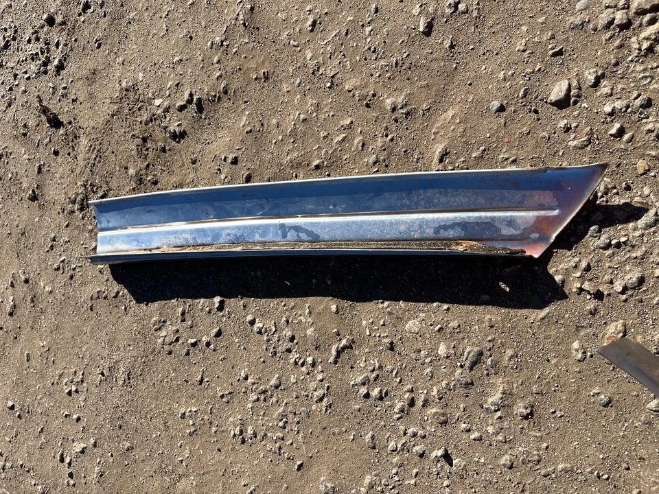 Ford Falcon Futura Sprint 1964-65 panel de moldura diestro y derecho Foto 2 de 4