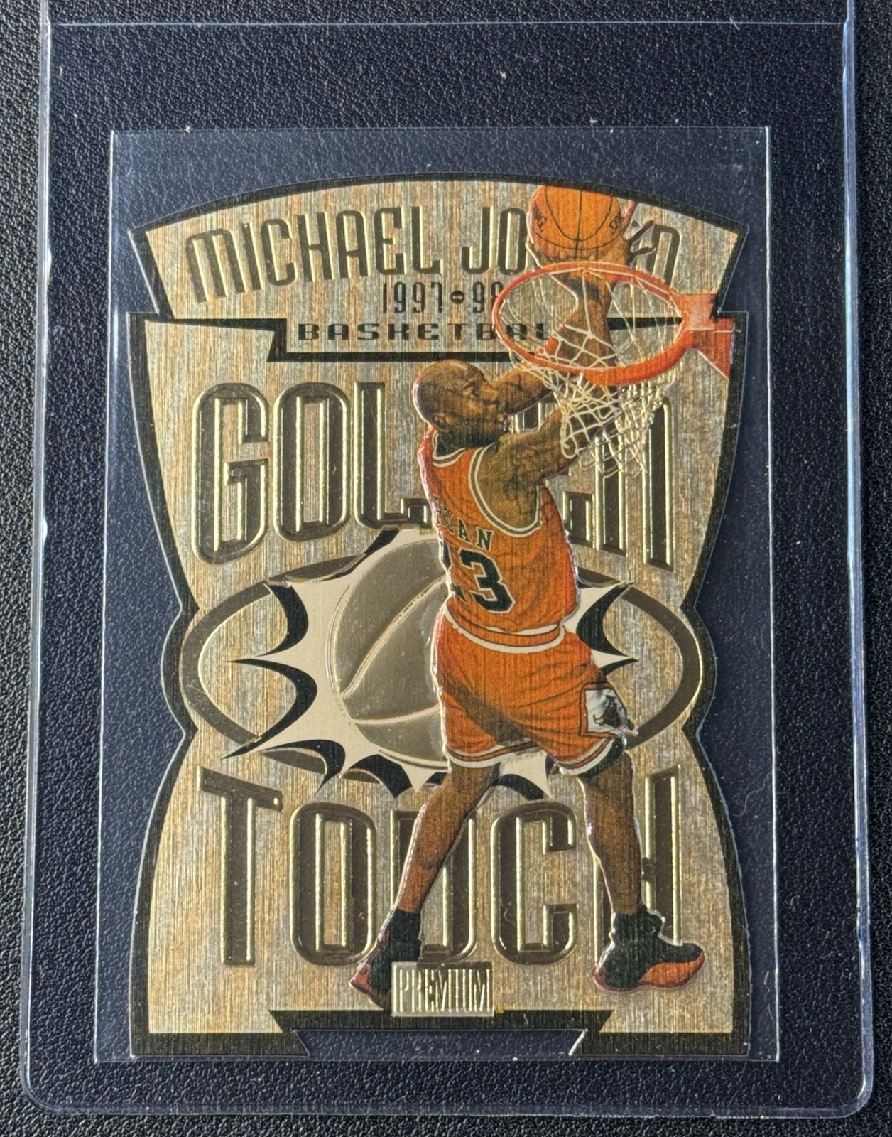 MICHAEL JORDAN 1997-98 SKYBOX PREMIUM #1GT GOLDEN TOUCH BULLS DIE-CUT INSERT B