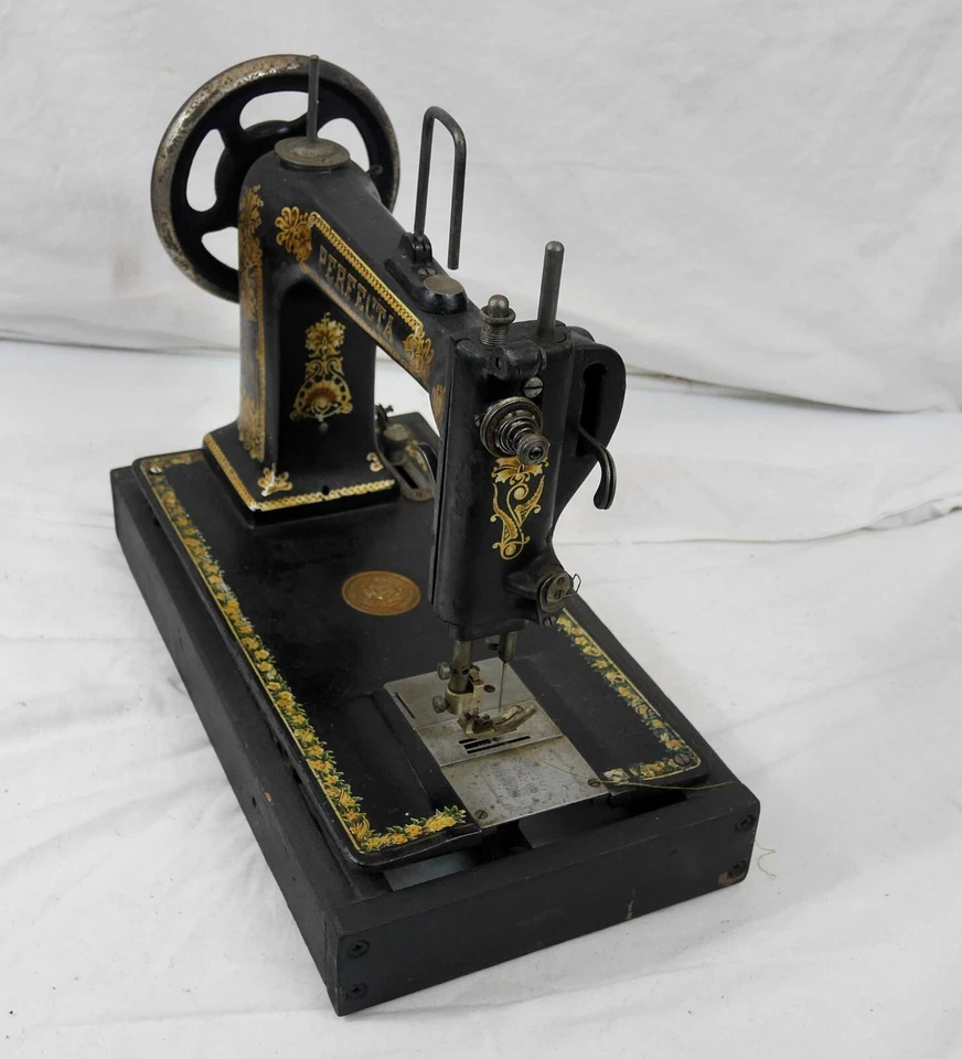 ancienne machine a coudre PERFECTA H VIGNERON - Photo 3/4