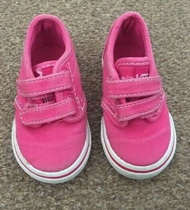 ladies pink vans