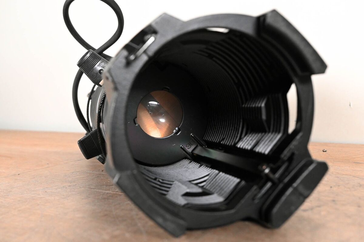 ETC Source Four Jr 36 Degree 575 Ellipsoidal Light CG01BGS ETC Source Four Jr 36 Degree 575 Ellipsoidal Light CG01BGS