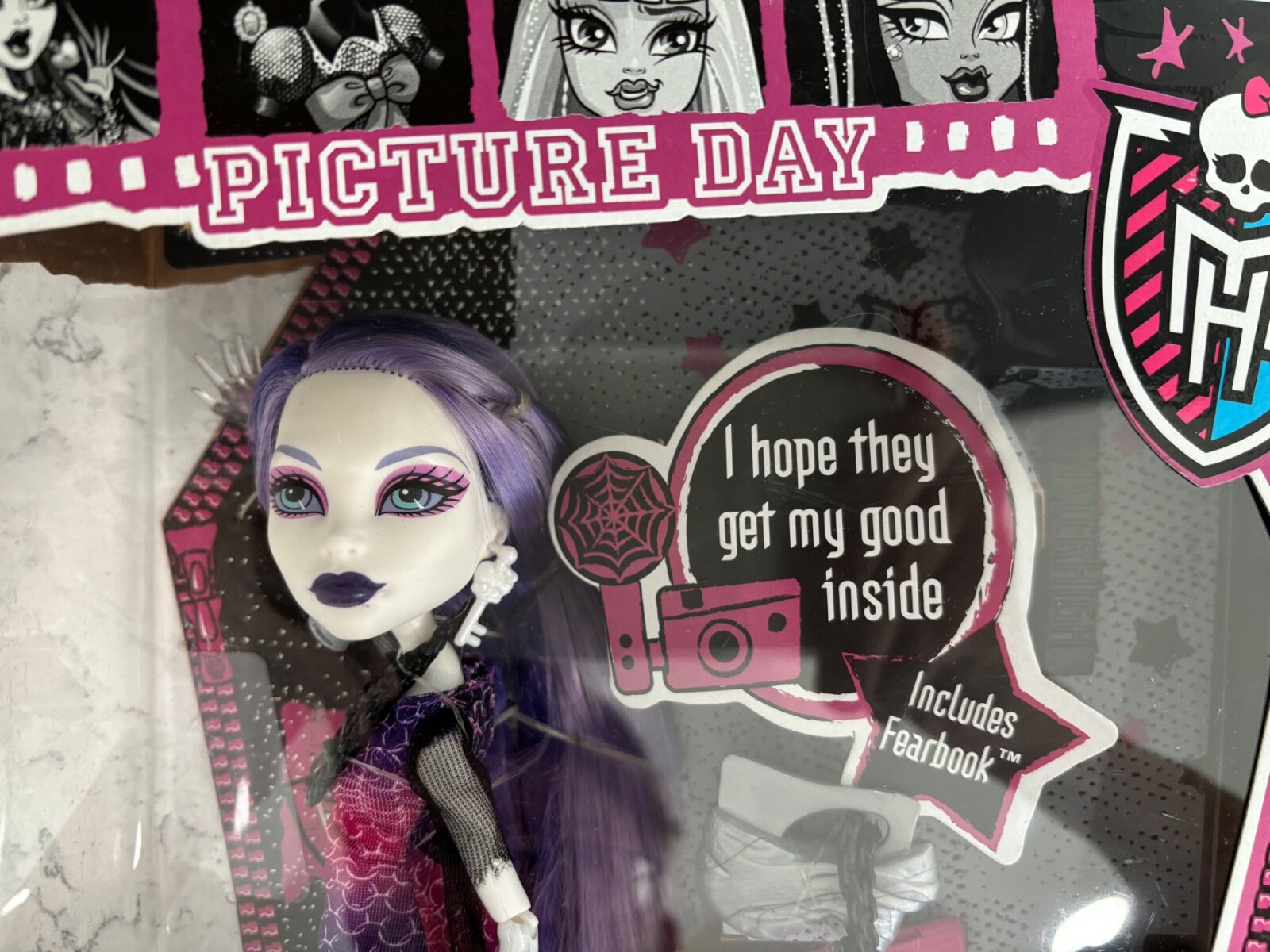 Monster High Doll - Picture Day - Spectra Vondergeist - New