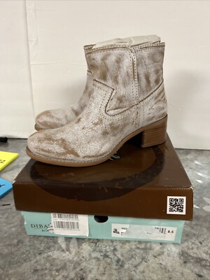 Diba True Walnut Grove Distressed Round Toe Cowboy Booties Womens Off White 8.5