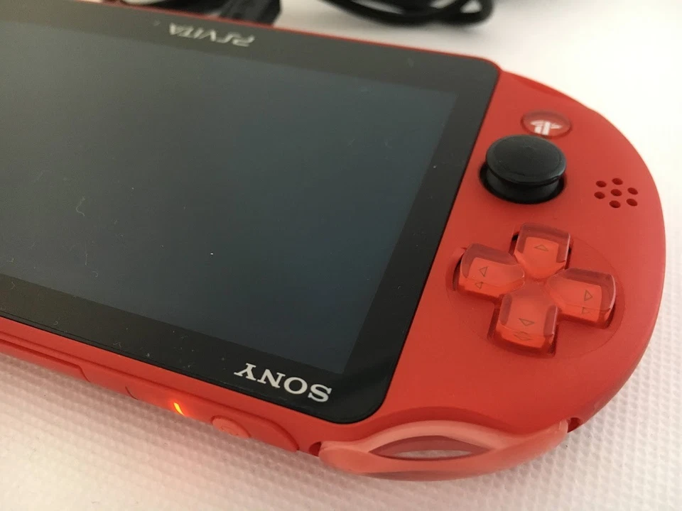 [Exc+++] Consola Sony PS Vita Metalic Red PCH-2000 ZA26 delgada Wi-Fi Foto 3 de 4