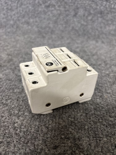 3 Stück - Allen-Bradley 1492-FB3C30 Ser A Sicherungshalter 3-polig 30A 600V gebraucht - Bild 6 von 18