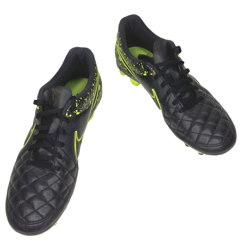 nike tiempo moulded football boots