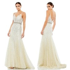 Mac Duggal 79341 Appliqué Sleeveless Plunge Neck Trumpet Gown Size 6 NWOT Ivory