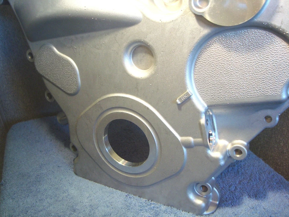 Cubierta delantera del motor Ford para Escape Couger V-6 2,5 L 3,0 L OEM 5S7Z-6019-A Y1 Foto 3 de 4